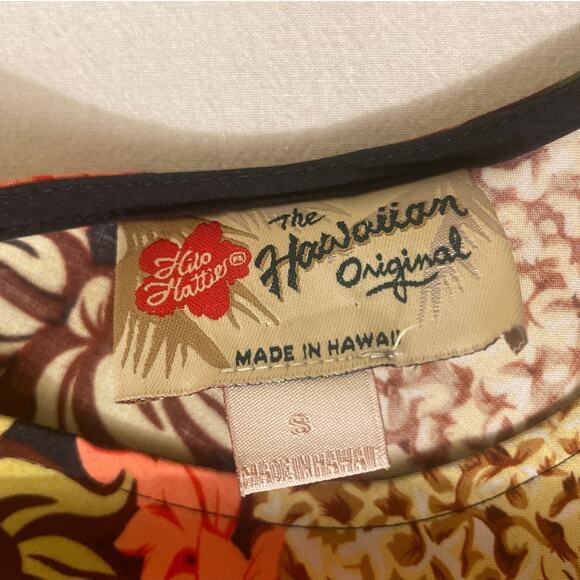 Hilo Hatties Women's Size Small Hawaiian  Original Pineapple Dress Floral - Picture 3 of 6